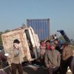 Accident-between-tractor-and-truck.jpg